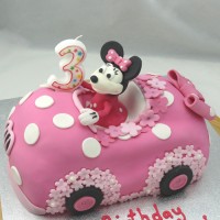 Minnie Mouse Car Cake